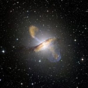 Centaurus A : une émission gamma à plusieurs milliers d’années lumières